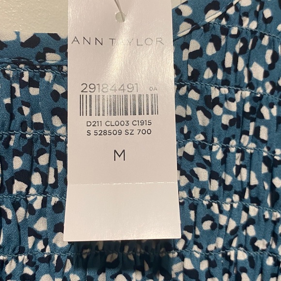 NWT ANN TAYLOR BLUE BLACK AND WHITE DRESS BLOUSE SIZE MEDIUM - Picture 2 of 5